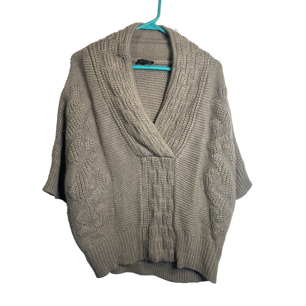 the limited womens pull over knit short sleeve sweather size XS extra small